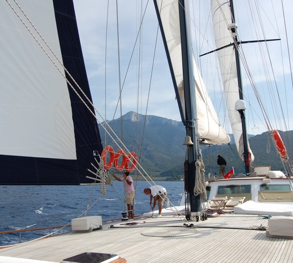 Sail Image Gallery Sail Yacht ANGELO II Guest Ensuite Classic