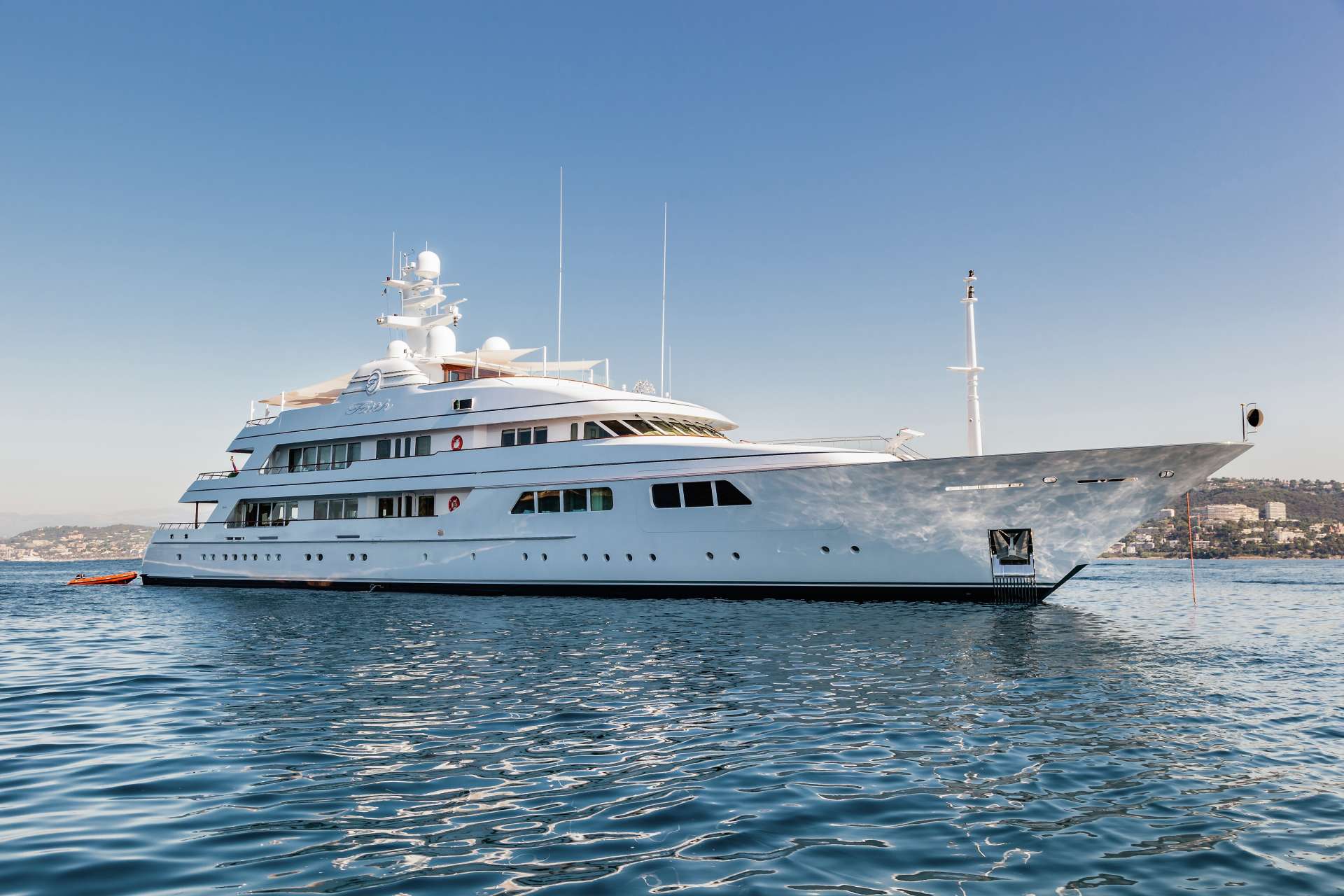 Yacht FLAG, Feadship CHARTERWORLD Luxury Superyacht Charters