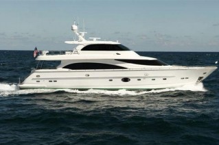 Horizon-E88-Arabella-II-Superyacht-side-view