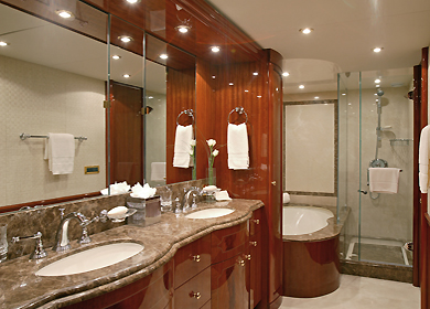 Bathroom on Luxury Yacht Charter Le Reve   La Reve Master Bathroom   Lazzara