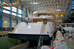 Launched-by-Feadship-the-78.5-metre-Hampshire-II-superyacht