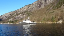 Luxury-motor-yacht-Lars-ex-Zeemeeuwin