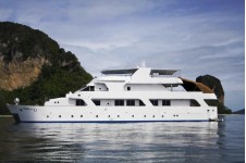 Motor Yacht Meditation
