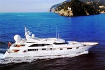 QM of London - Side on