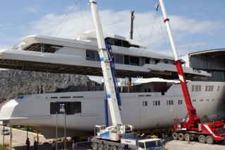 Sunrise-motor-yacht-Project-601-Hull-Superstructure-Integration
