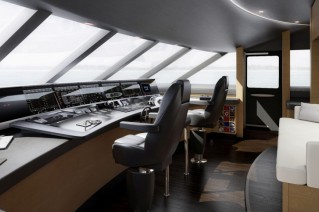 The-40m-motor-yacht-Imperial-Princess-Helm.png