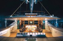 Tiara-aft