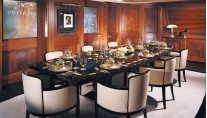 Tiara-dinning