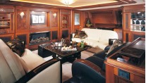 Tiara-saloon