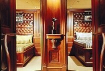 Tiara-wood