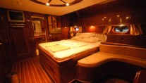 Yacht-6885-3