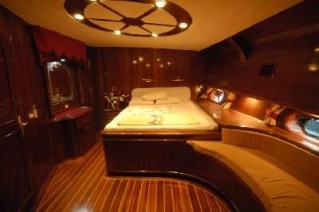Yacht-6885-4