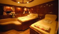 Yacht-6885-9