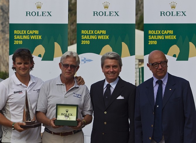 Andres Soriano, owner of ALEGRE receives a Rolex timepiece from Mr. Marini, Rolex Italy - Photo credit Rolex - Carlo Borlenghi
