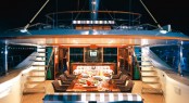 Yacht Tiara  - cockpit