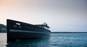 Yacht H2OME - bow