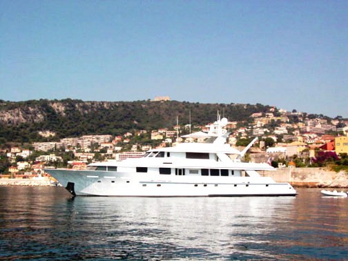 DeLuxe San Diego Luxury Lifestyle Event to showcase motor yacht Sojourn