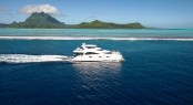 Power catamaran JAMBO in Tahiti