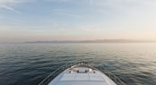 Pershing 108 Yacht - foredeck Pershing 108 Yacht - foredeck