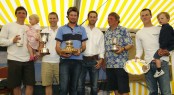 The Gold Roman Bowl went to the delighted crew of Sundowner, entered by Jo Hutchinson (left) and Nick Rogers (far right), flanked by Roger Thompson, J.P. Morgan Asset Management and Ben Ainslie at today&acirc;��s Prizegivi