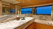 Yacht Exuma - A Bathroom