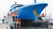 Horizon EP148 superyacht on floating dock Horizon EP148 superyacht on floating dock