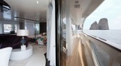 Motor Yacht Quinta Essentia - View of the main saloon on the left