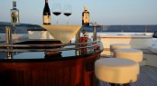 Motor Yacht Serenity II - Sundeck Bar