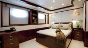 Noble House Yacht - Guest Room