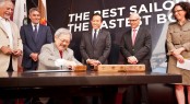 Signing of the agreement for the City to host the America&Acirc;&acute;&Acirc;�&Acirc;�s Cup in 2013