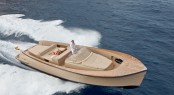Alen yacht tender offered to superyacht owners as part of the VIP Tender Service Photo N. Claris