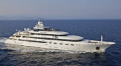 Luxury charter yacht O'Mega