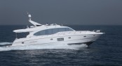Majesty 70 Yacht running