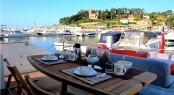 JR Yacht - Alfresco Dining.