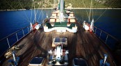 Aboard charter yacht Grande Mare (ex Carmina) Aboard charter yacht Grande Mare (ex Carmina)