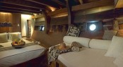 Luxury accommodation aboard phinisi yacht Silolona Luxury accommodation aboard phinisi yacht Silolona