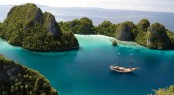 Luxury yacht Si Datu Bua - Traditional Phinisi Yacht - Indonesia Luxury yacht Si Datu Bua - Traditional Phinisi Yacht - Indonesia