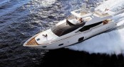 Superyacht Ferretti 870