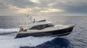 Luxury yacht Dolphin 64 Cruiser by Mochi Craft