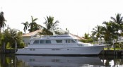 Luxury charter yacht BELLA SOPHIA built by Hatteras Yachts