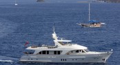 Moonen 97 charter yacht Darsea