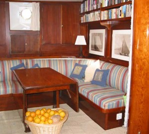 AILE BLANCHE - Lower Salon