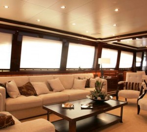 DRAGON (3700 FLY) - Photo Credit Couach Yachts