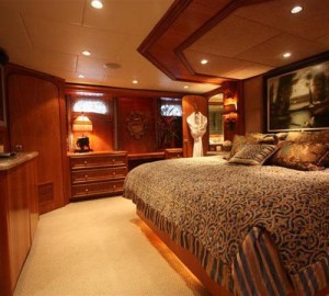 Motor yacht ENTREPRENEUR - Broward Yachts