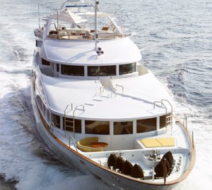 Yacht DOMANI bow - Image By Yacht DOMANI