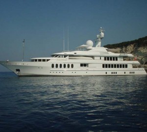 Yacht HUNTRESS - Image Courtesy of Curtis Stokes