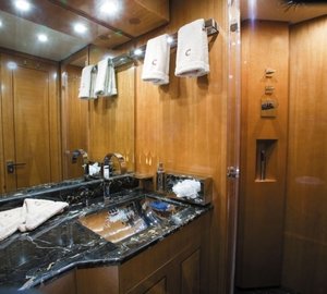 The 27m Yacht CARAMIA