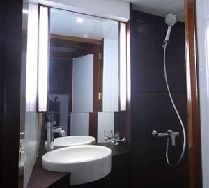 The 29m Yacht AVENTURE