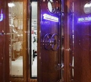 The 30m Yacht LA DOLCE VITA