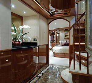 The 30m Yacht LIMITLESS